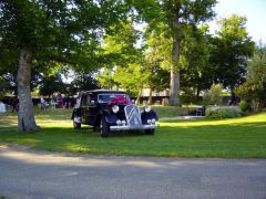 Louer une CITROËN Traction 15/6 de de 1952 (Photo 3)