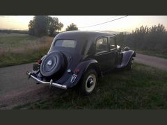 Louer une CITROËN Traction  de de 1950 (Photo 3)