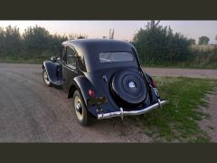 Louer une CITROËN Traction  de de 1950 (Photo 4)