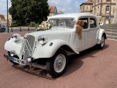 Louer une CITROËN Traction  de de 1954 (Photo 2)