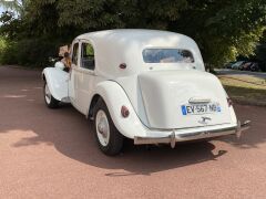 Louer une CITROËN Traction  de de 1954 (Photo 4)