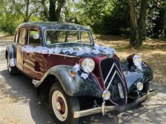 Louer une CITROËN Traction Avant 11B de 1942 (Photo 2)