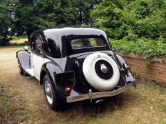 Louer une CITROËN Traction Avant de de 1952 (Photo 3)