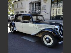 Louer une CITROËN Traction Avant de de 1952 (Photo 2)