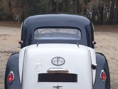 Louer une CITROËN Traction Avant de de 1954 (Photo 3)