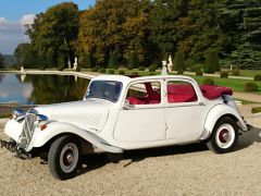 Louer une CITROËN Traction Découvrable de de 1953 (Photo 2)