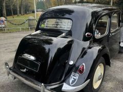 Louer une CITROËN Traction familiale de de 1956 (Photo 4)
