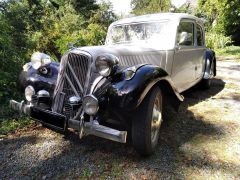 Louer une CITROËN Traction Toit Ouvrant de 1954 (Photo 1)
