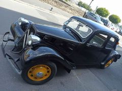 Louer une CITROËN Traction de 1938 (Photo 1)