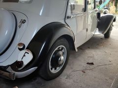 Louer une CITROËN Traction de de 1950 (Photo 4)