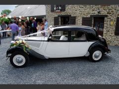 Louer une CITROËN Traction de de 1953 (Photo 2)