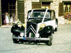 Louer une CITROËN Traction de de 1953 (Photo 4)