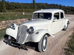 Louer une CITROËN Traction de de 1953 (Photo 2)