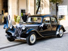 CITRO&Euml;N Traction de 1955 en location pour mariage en Haute-Savoie