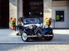 CITRO&Euml;N Traction de 1955 en location pour mariage en Haute-Savoie