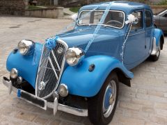 Louer une CITROËN Traction de de 1955 (Photo 3)