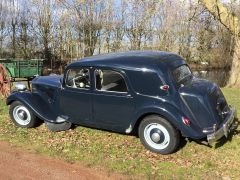 Louer une CITROËN Traction de de 1955 (Photo 3)