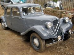 Louer une CITROËN Traction de 1956 (Photo 0)