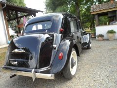 Louer une CITROEN Traction de de 1956 (Photo 2)