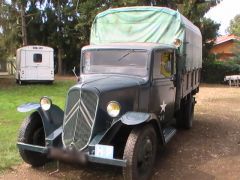 Louer une CITROËN U 23 de de 1940 (Photo 2)