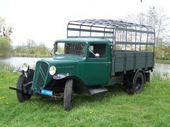 Louer une CITROËN U23 de de 1951 (Photo 1)