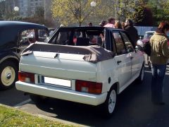 Louer une CITROËN Visa découvrable de de 1984 (Photo 2)