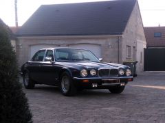 Louer une DAIMLER Double Six de de 1990 (Photo 3)