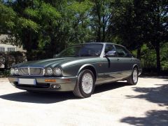 Louer une DAIMLER X300 de 1997 (Photo 1)