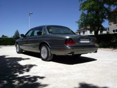 Louer une DAIMLER X300 de de 1997 (Photo 2)