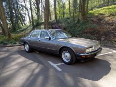 Louer une DAIMLER XJ 40 de 1989 (Photo 0)