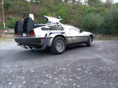 Louer une DELOREAN DMC 12 Time Machine de de 1981 (Photo 2)