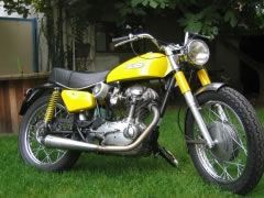 Louer une DUCATI Scrambler de de 1971 (Photo 1)