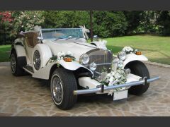 Louer une EXCALIBUR Phaeton III de 1972 (Photo 0)