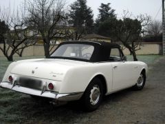 Louer une FACEL VEGA Facel 3 de de 1964 (Photo 4)