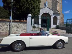 Louer une FACEL VEGA Facellia F2B de de 1963 (Photo 2)