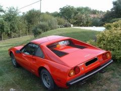 Louer une FERRARI 308 GTS (245 CV) de de 1983 (Photo 3)