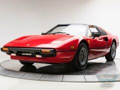 Louer une FERRARI 308 GTS de de 1978 (Photo 1)