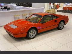 Louer une FERRARI 328 GTB de de 1986 (Photo 1)