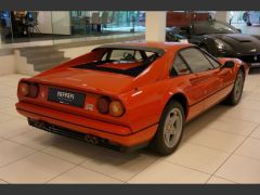 Louer une FERRARI 328 GTB de de 1986 (Photo 2)