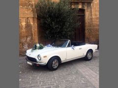 Louer une FIAT 124 Spider 2000 de de 1980 (Photo 3)