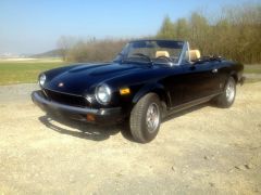 Louer une FIAT 124 Spider de de 1980 (Photo 2)