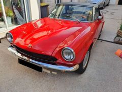 Louer une FIAT 124 Sport Spider de de 1978 (Photo 4)