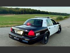 FORD Crown Victoria Police Interceptor (Photo 3)
