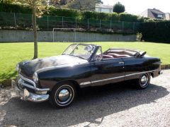 Louer une FORD Custom de de 1950 (Photo 1)