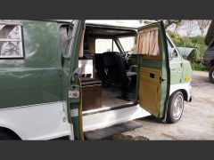 Louer une FORD Econoline 200 de de 1971 (Photo 3)