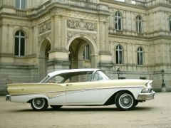 Louer une FORD Fairlane 500  de 1958 (Photo 1)