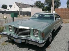 Louer une FORD LTD 2 de de 1977 (Photo 1)