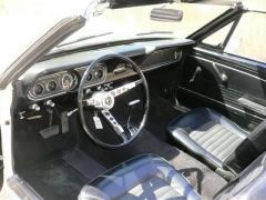 Louer une FORD Mustang 300 CV de de 1966 (Photo 4)