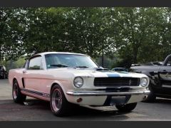 Louer une FORD Mustang 300 CV de 1966 (Photo 0)