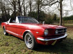 Louer une FORD Mustang 302 GT de de 1965 (Photo 1)